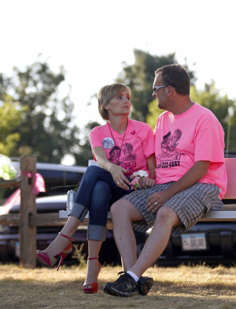 072712djs-Meyers-Lake-vigil-12.jpg